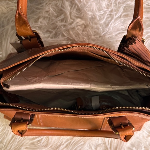 G.H. Bass Brand New Handbag - Picture 3 of 4